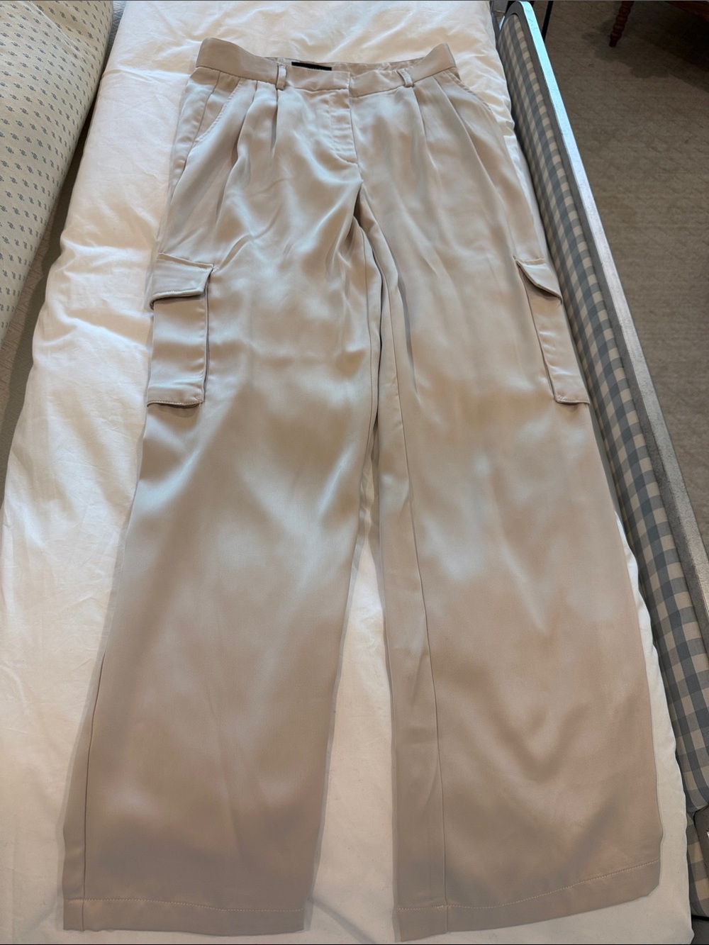 Dynamite Beige Wide-Leg Cargo Pants